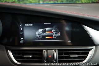 Alfa Romeo Giulia COMPETIZIONE*H/K*LED*ZÁRU 2023