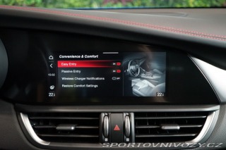 Alfa Romeo Giulia COMPETIZIONE*H/K*LED*ZÁRU 2023
