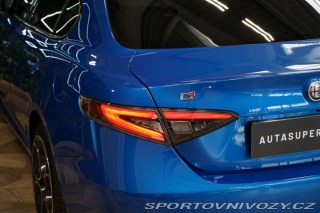 Alfa Romeo Giulia COMPETIZIONE*H/K*LED*ZÁRU 2023