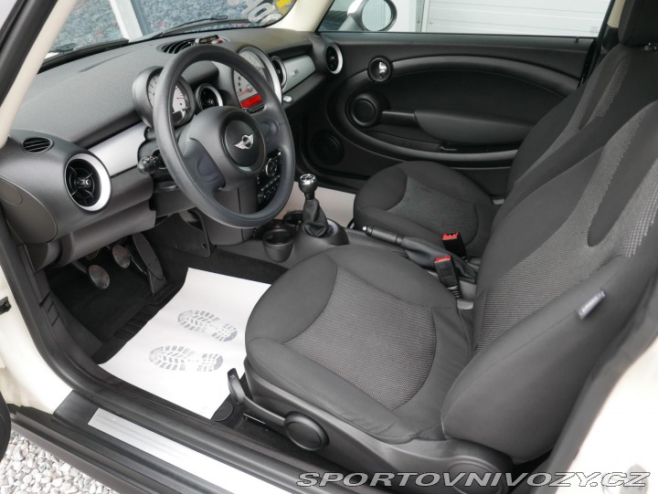Mini Cooper One 1,6i Klima REZERVACE 2013