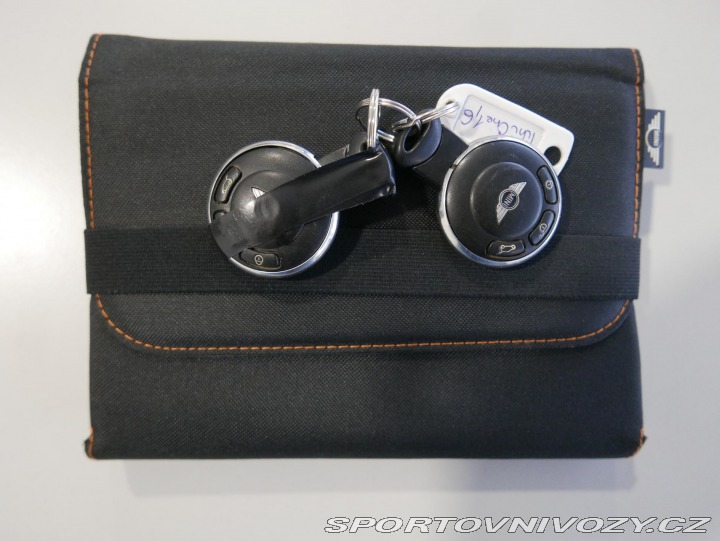 Mini Cooper One 1,6i Klima REZERVACE 2013