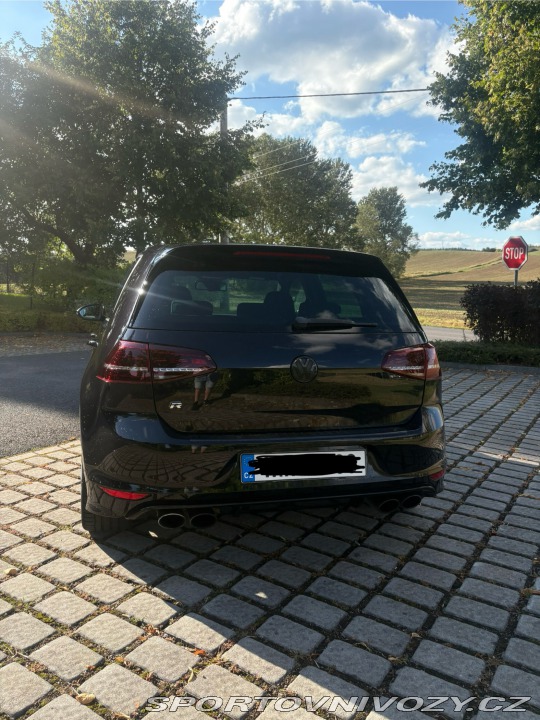 Volkswagen Golf R 2015