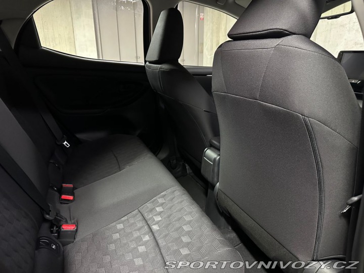 Toyota Yaris Comfort 1.5 Hybrid e-CVT 1800