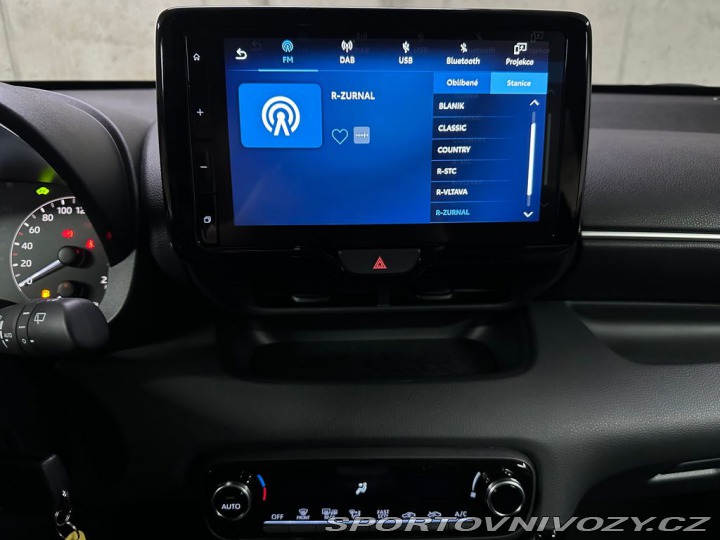 Toyota Yaris Comfort 1.5 Hybrid e-CVT 1800