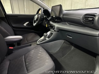 Toyota Yaris Comfort 1.5 Hybrid e-CVT 1800