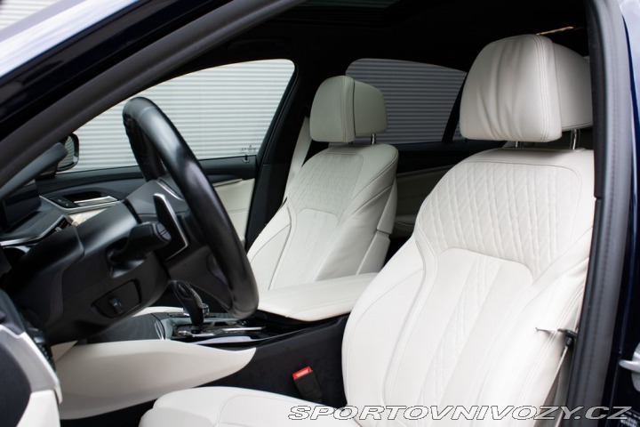 BMW 5 xDrive M-paket v záruce 2020