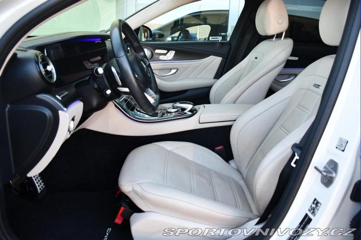 Mercedes-Benz E 43 AMG 4M PANO REZERVACE 2017
