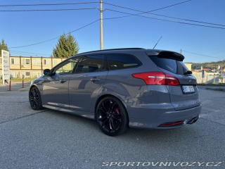 Ford Focus ST  2015