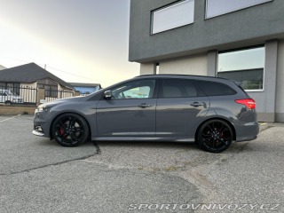Ford Focus ST  2015