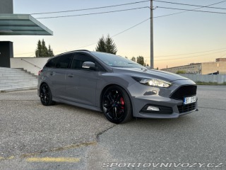 Ford Focus ST  2015