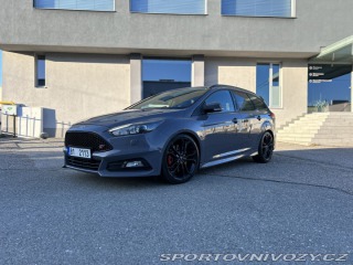 Ford Focus ST  2015