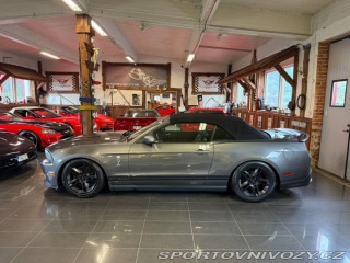 Ford Mustang Shelby GT500 Convertible 2010