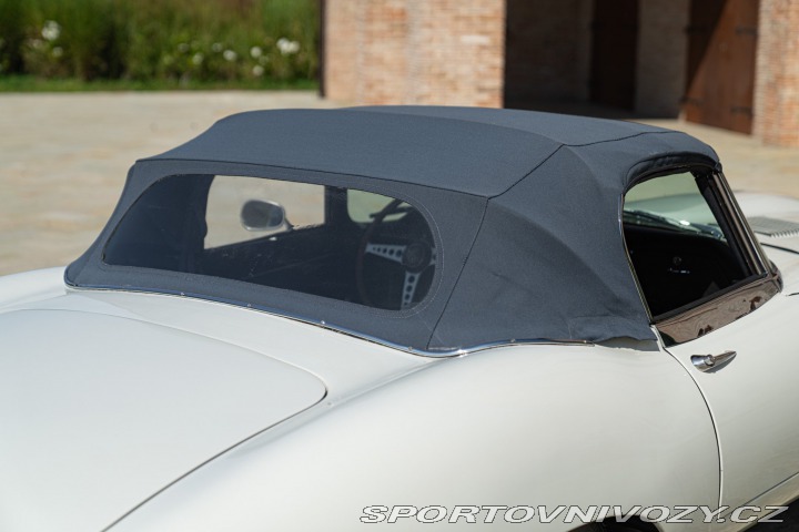 Jaguar E-Type I° SERIE 4.2 ROADSTER 1968