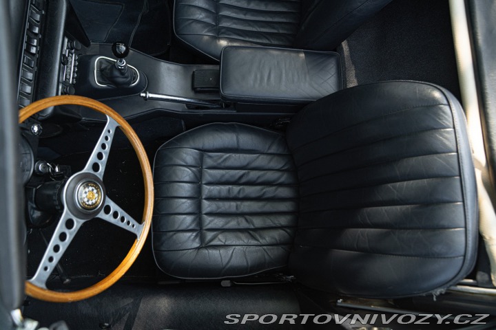 Jaguar E-Type I° SERIE 4.2 ROADSTER 1968