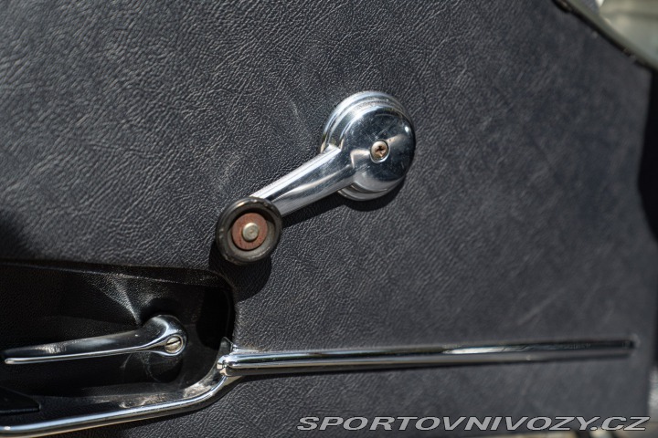 Jaguar E-Type I° SERIE 4.2 ROADSTER 1968