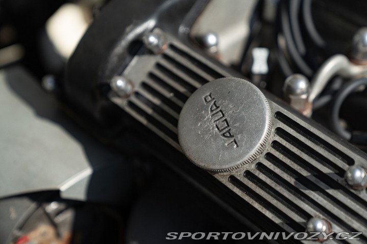 Jaguar E-Type I° SERIE 4.2 ROADSTER 1968