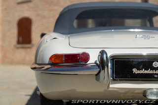 Jaguar E-Type I° SERIE 4.2 ROADSTER 1968