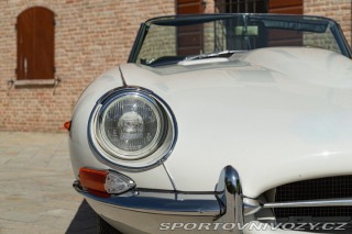 Jaguar E-Type I° SERIE 4.2 ROADSTER 1968