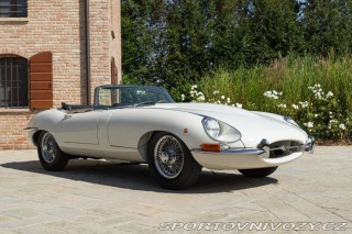 Jaguar E-Type I° SERIE 4.2 ROADSTER 1968