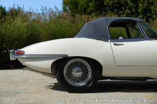 Jaguar E-Type I° SERIE 4.2 ROADSTER 1968