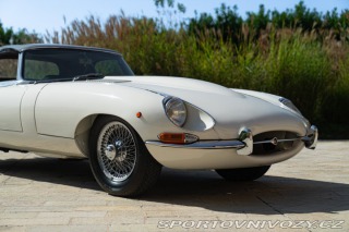 Jaguar E-Type I° SERIE 4.2 ROADSTER 1968