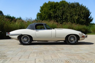 Jaguar E-Type I° SERIE 4.2 ROADSTER 1968