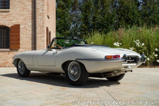 Jaguar E-Type I° SERIE 4.2 ROADSTER 1968