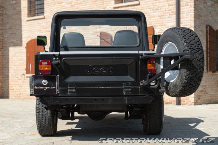 Ostatní značky Ostatní modely Jeep CJ-8 SCRAMBLER 1984