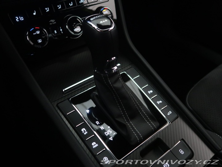 Škoda Superb Sportline 2.0 TSI 2023