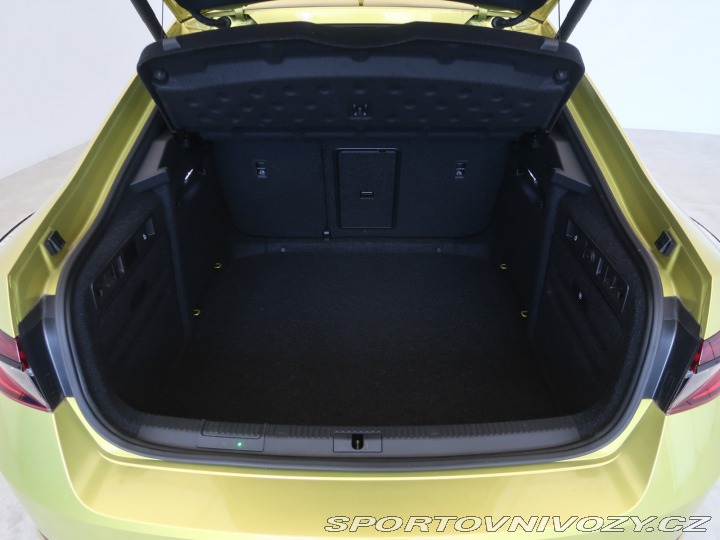 Škoda Superb Sportline 2.0 TSI 2023