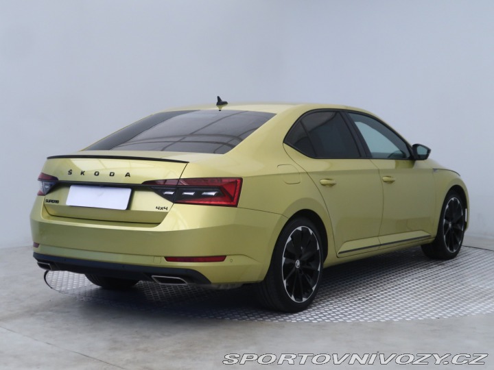 Škoda Superb Sportline 2.0 TSI 2023