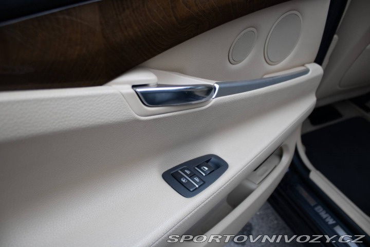 BMW 5 GT 535i Gran Turismo 2010
