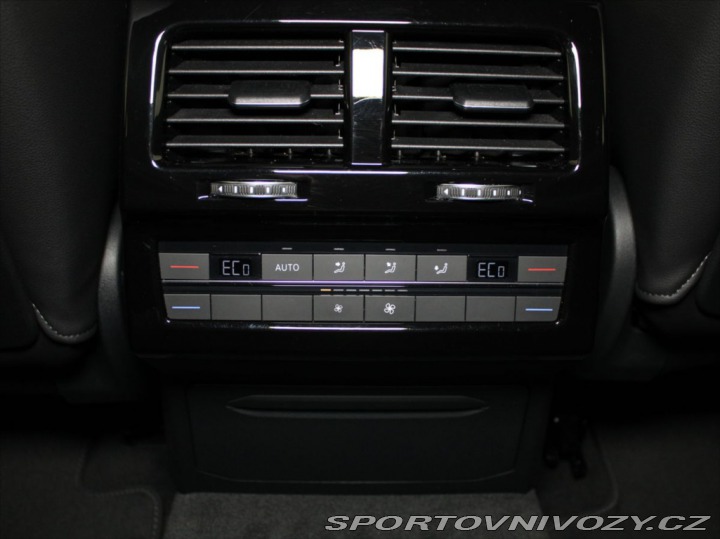 Volkswagen Ostatní modely Touareg 3,0 TDi 210kW R-Line 75tk 2023
