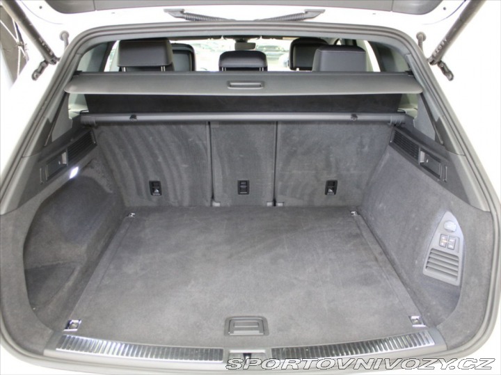 Volkswagen Ostatní modely Touareg 3,0 TDi 210kW R-Line Akčn 2023