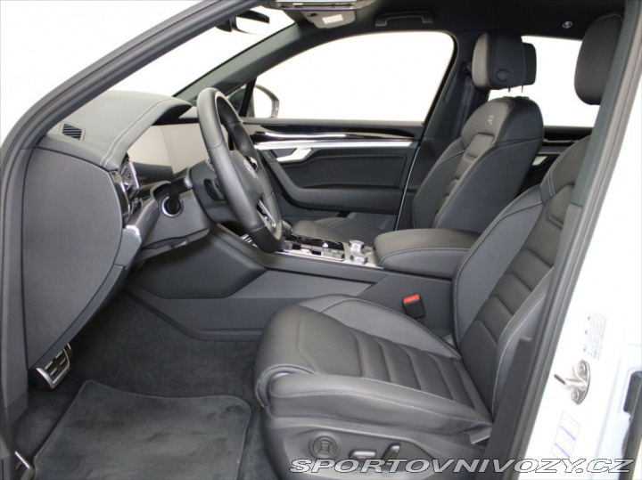 Volkswagen Ostatní modely Touareg 3,0 TDi 210kW R-Line 75tk 2023