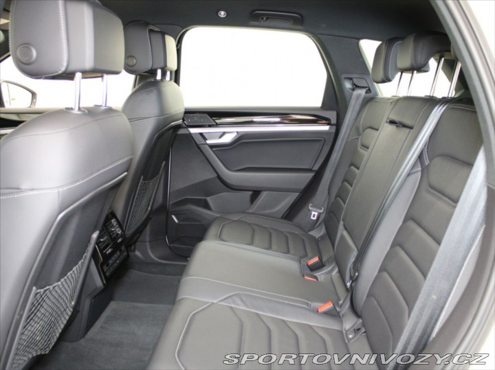 Volkswagen Ostatní modely Touareg 3,0 TDi 210kW R-Line 75tk 2023