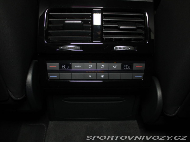 Volkswagen Ostatní modely Touareg 3,0 TDi 210kW R-Line 55tk 2023