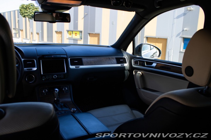 Volkswagen Ostatní modely Touareg II 4.2 V8 TDI Premium, 2 2012