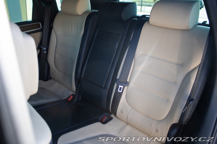Volkswagen Ostatní modely Touareg II 4.2 V8 TDI Premium, 2 2012