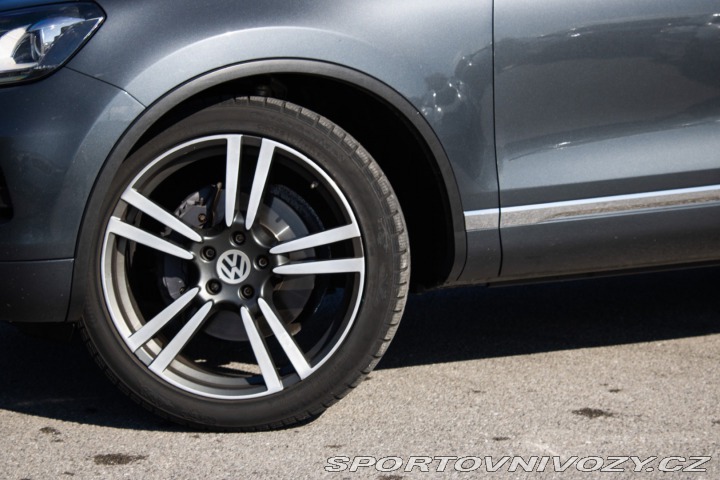 Volkswagen Ostatní modely Touareg II 4.2 V8 TDI Premium, 2 2012