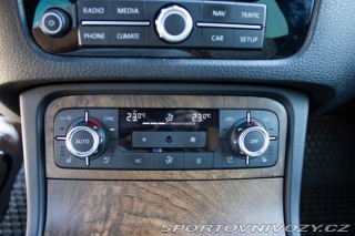 Volkswagen Ostatní modely Touareg  II 4.2 V8 TDI Premium, 2 2012