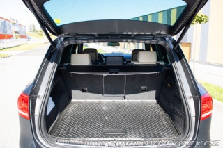 Volkswagen Ostatní modely Touareg  II 4.2 V8 TDI Premium, 2 2012