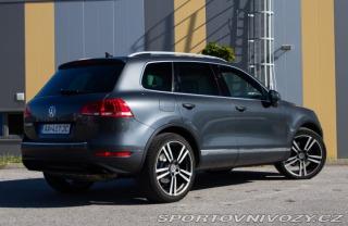 Volkswagen Ostatní modely Touareg  II 4.2 V8 TDI Premium, 2 2012
