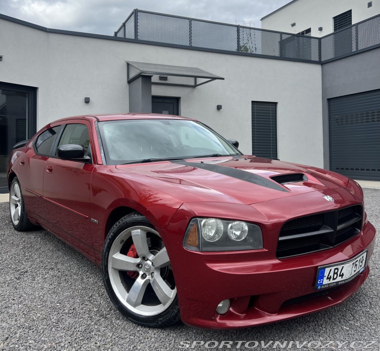 Dodge Charger 6.1 SRT-8