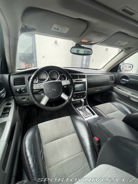 Dodge Charger 6.1 SRT-8 2006