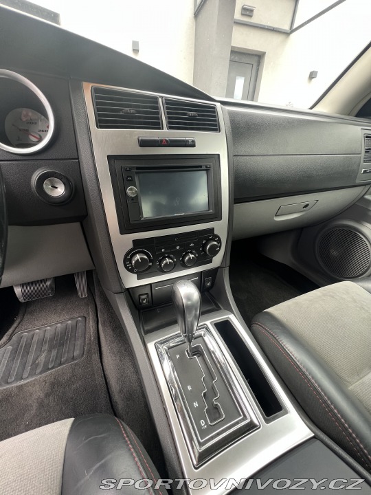 Dodge Charger 6.1 SRT-8 2006