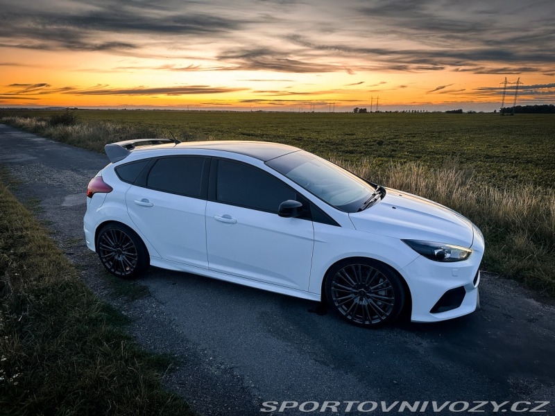 Ford Focus RS 