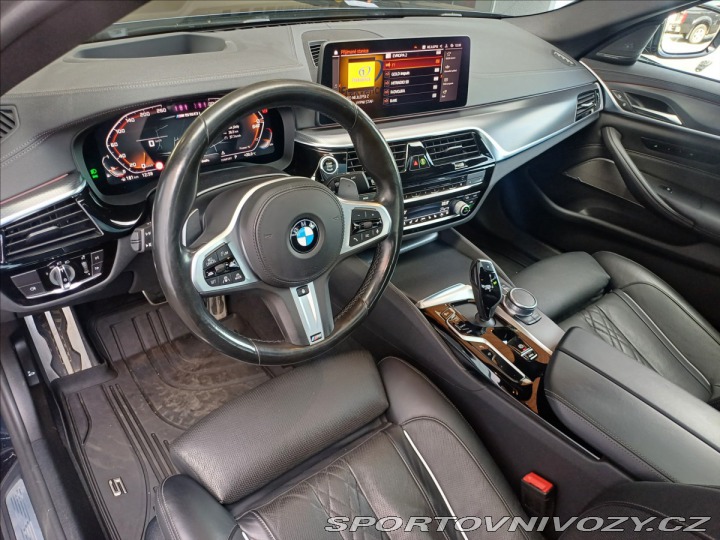BMW 5 4.4i V8 M550i xDrive 2021
