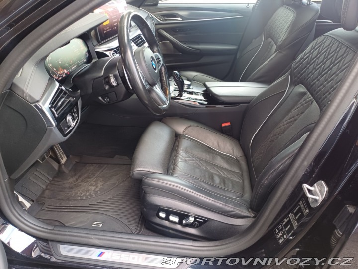 BMW 5 4.4i V8 M550i xDrive 2021