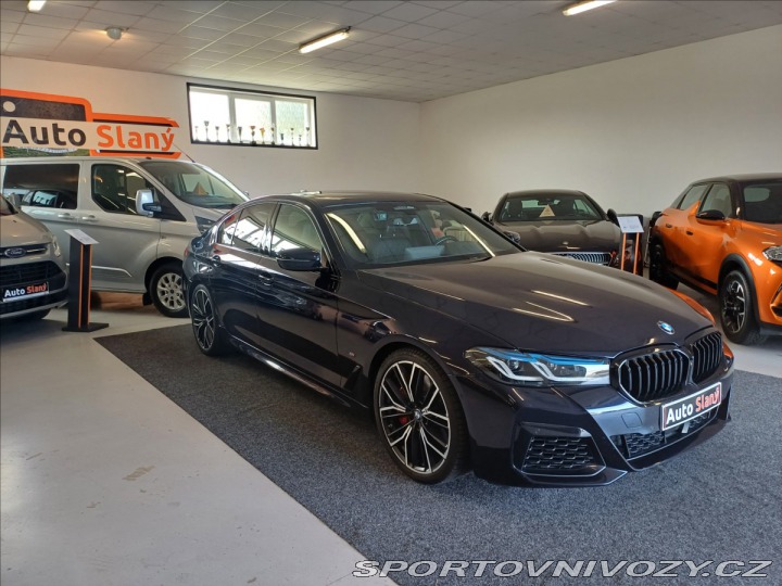 BMW 5 4.4i V8 M550i xDrive 2021